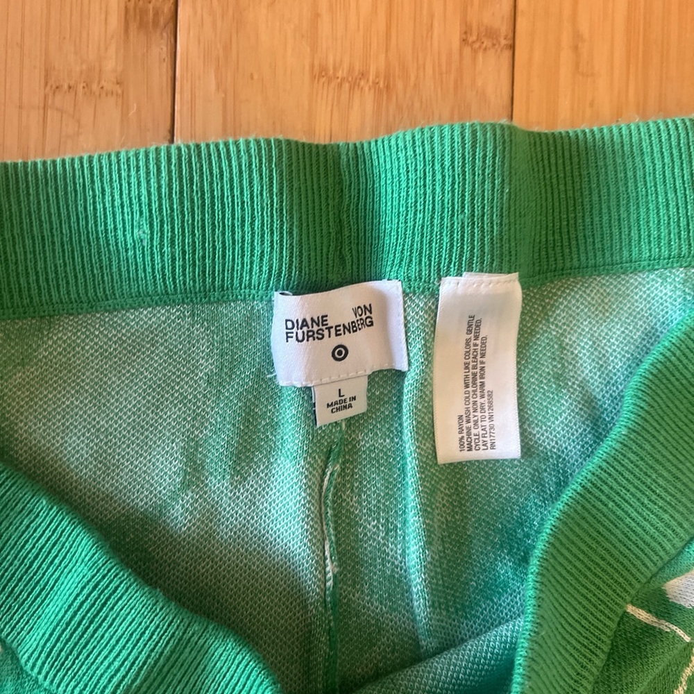 Diane Von Furstenberg Green and White Pants - Picture 2 of 3